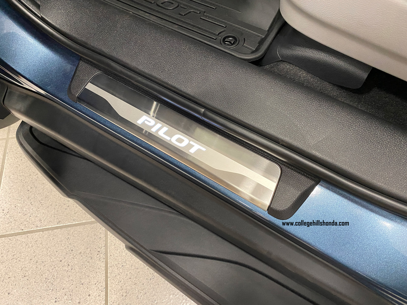 20192022 Honda Pilot White Illuminated Door Sill Trim 08E12TG7100A