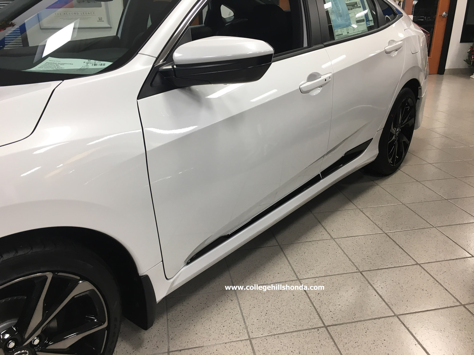 20162021 Honda Civic 4dr Lower Door Trim 08F57TBA