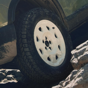 18 Inch White Alloy Wheels (each)